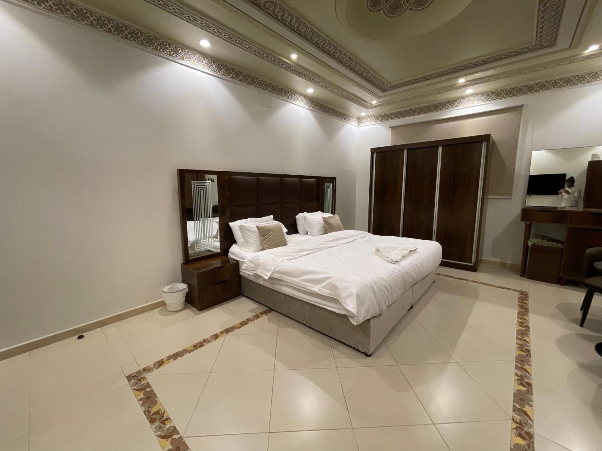 Friday Suites Al-'Ula Exteriör bild