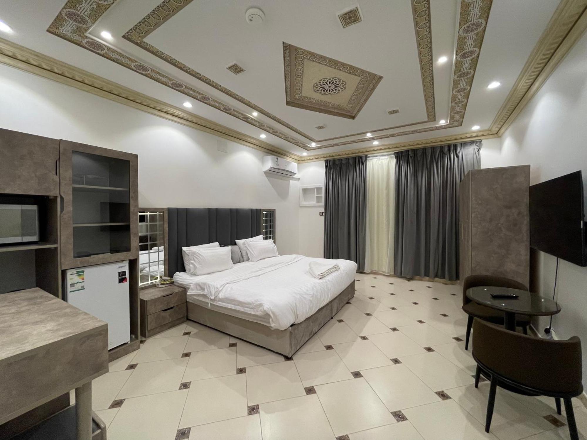 Friday Suites Al-'Ula Exteriör bild