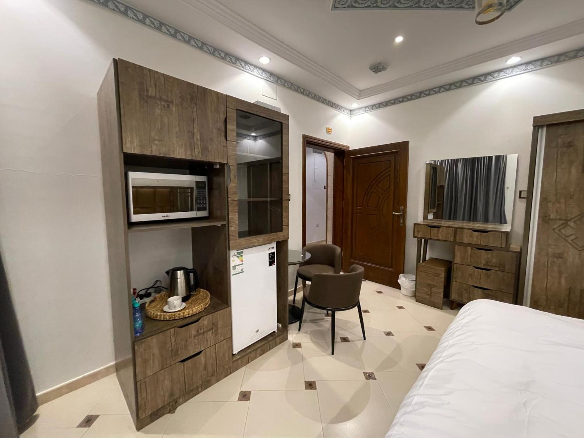 Friday Suites Al-'Ula Exteriör bild