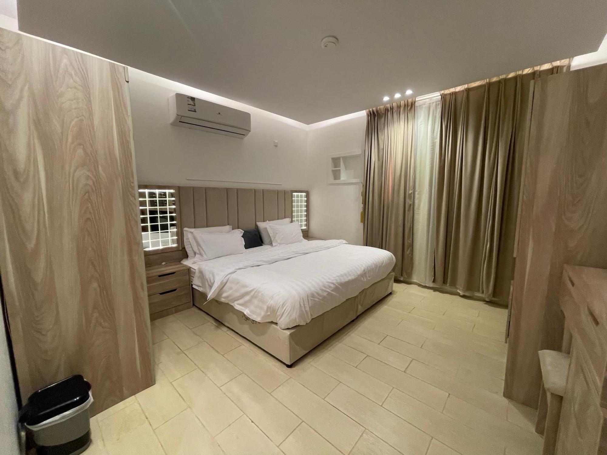 Friday Suites Al-'Ula Exteriör bild