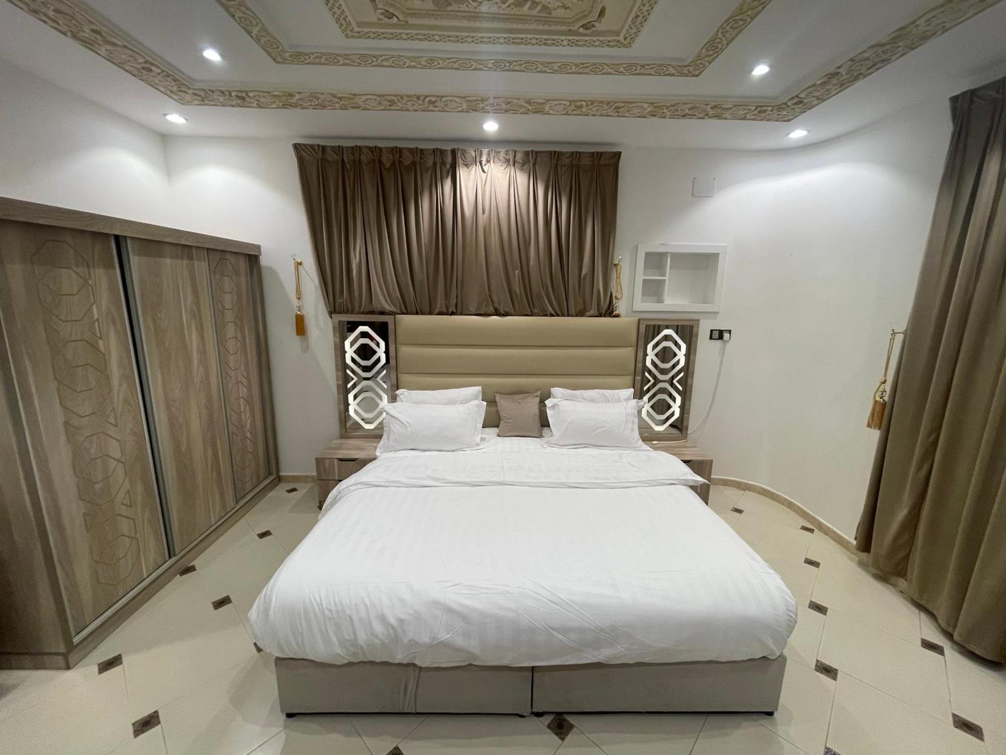 Friday Suites Al-'Ula Exteriör bild
